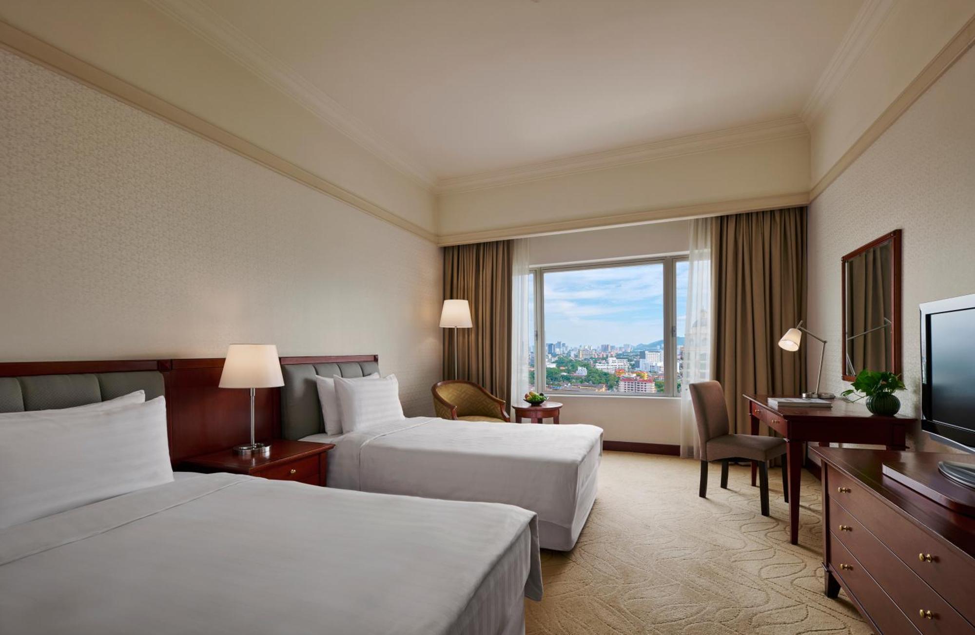 Gurney Bay Hotel, A Parkroyal Partner Hotel George Town Exterior foto Deluxe Room