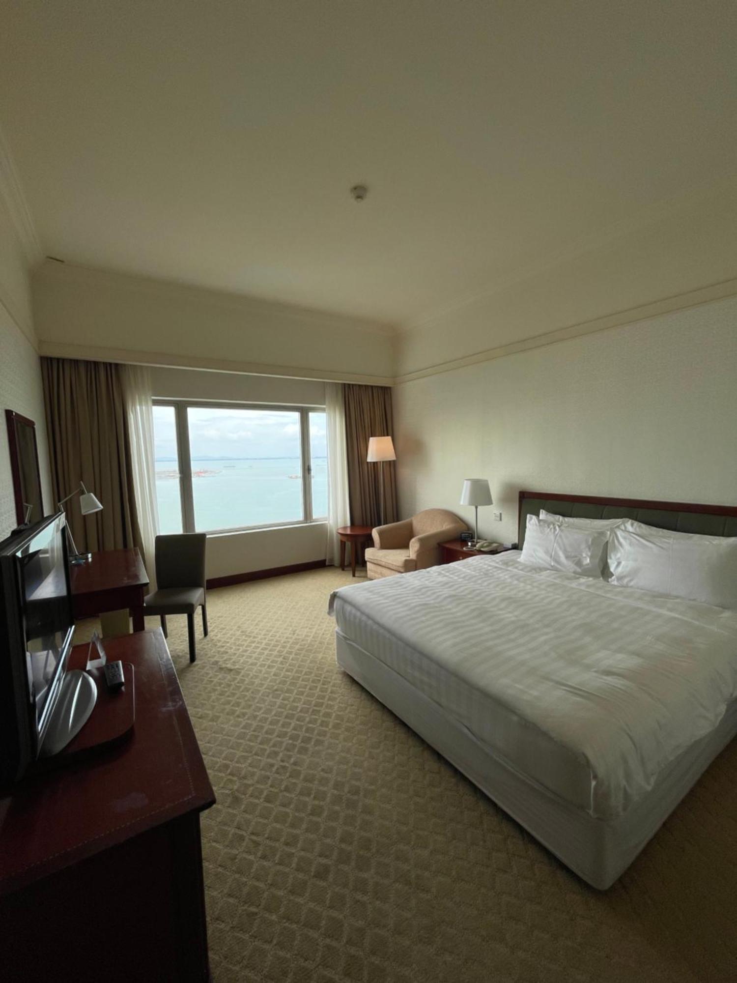 Gurney Bay Hotel, A Parkroyal Partner Hotel George Town Exterior foto