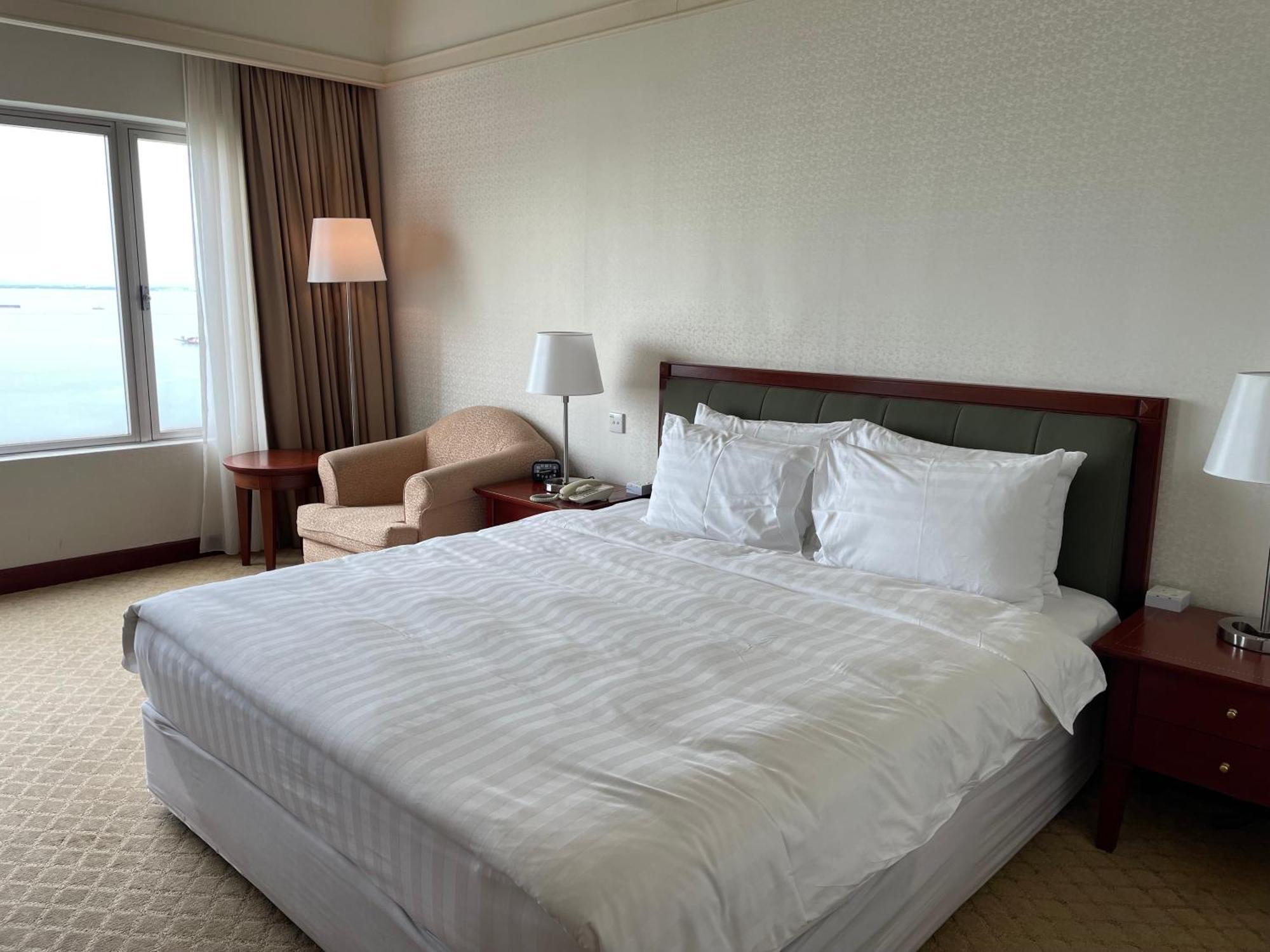 Gurney Bay Hotel, A Parkroyal Partner Hotel George Town Exterior foto