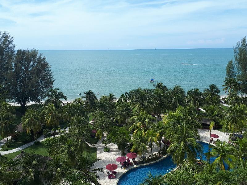 Gurney Bay Hotel, A Parkroyal Partner Hotel George Town Exterior foto View of the Andaman Sea from the hotel